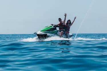 Paseo en moto de agua en el puerto deportivo de Salou